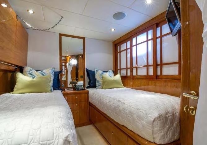 The 29m Yacht OSSUM DREAM