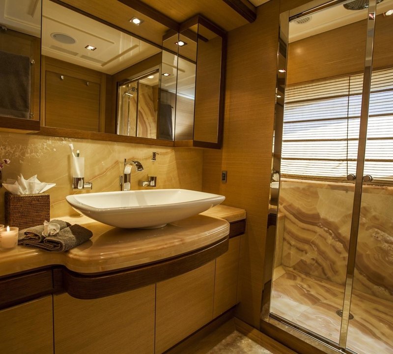 The 29m Yacht PERPETUAL