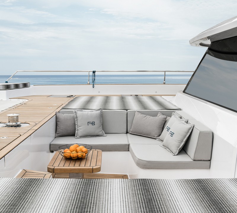 Sister ship foredeck