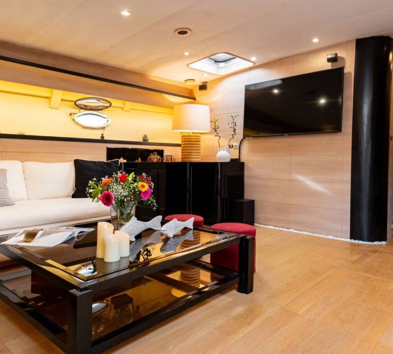 Lower Deck Salon