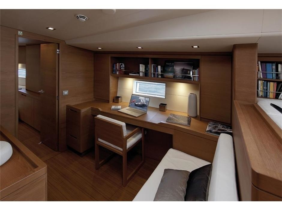 The 30m Yacht CAPE ARROW