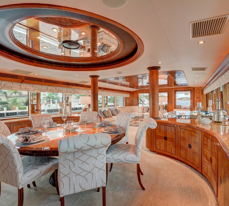 The 30m Yacht CRESCENDO
