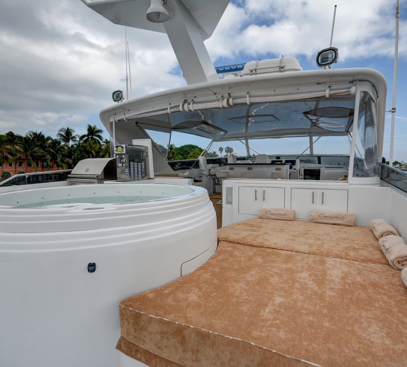 The 30m Yacht CRESCENDO