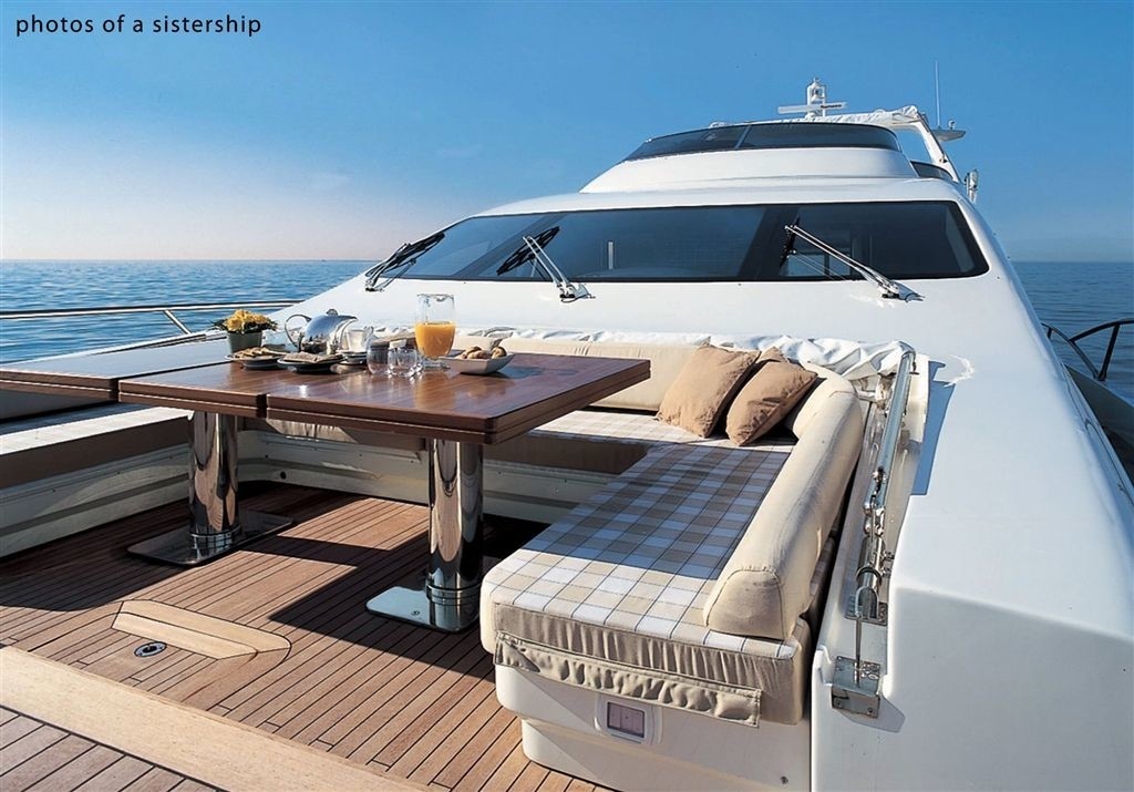 The 30m Yacht CRYSTAL