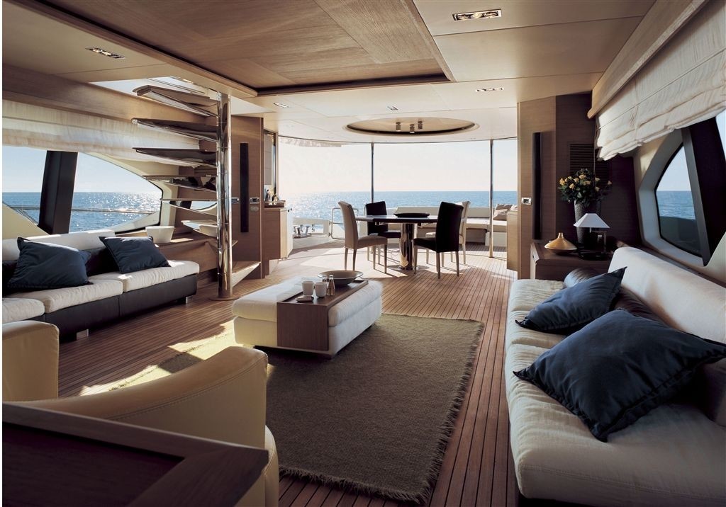 The 30m Yacht CRYSTAL