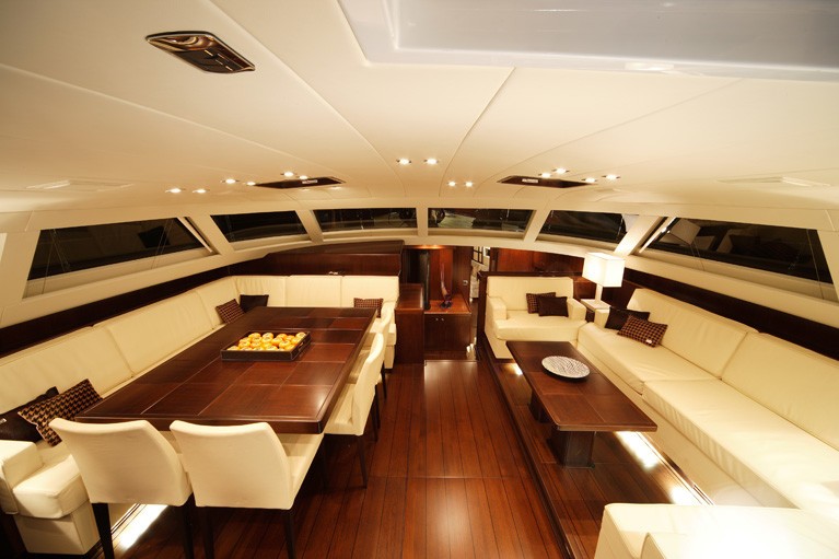 The 30m Yacht FAR AND WIDE