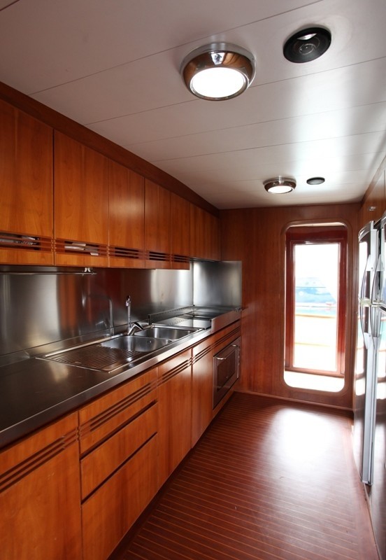The 30m Yacht HATHOR