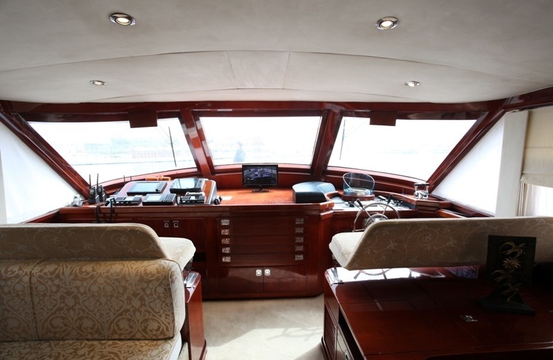 The 30m Yacht HATHOR