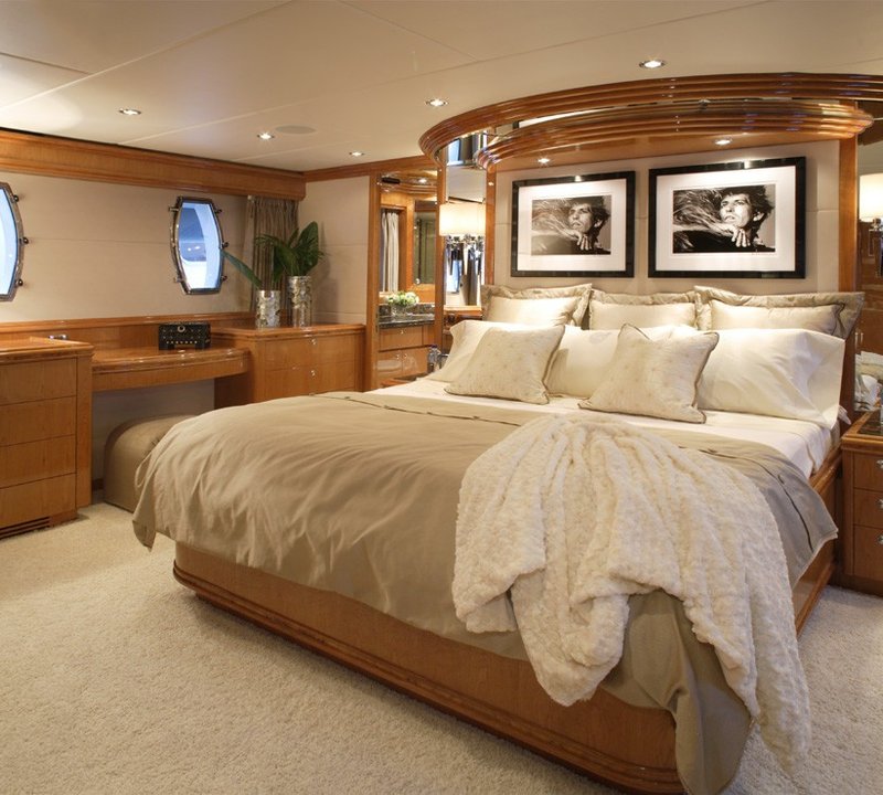 The 30m Yacht LA DOLCE VITA