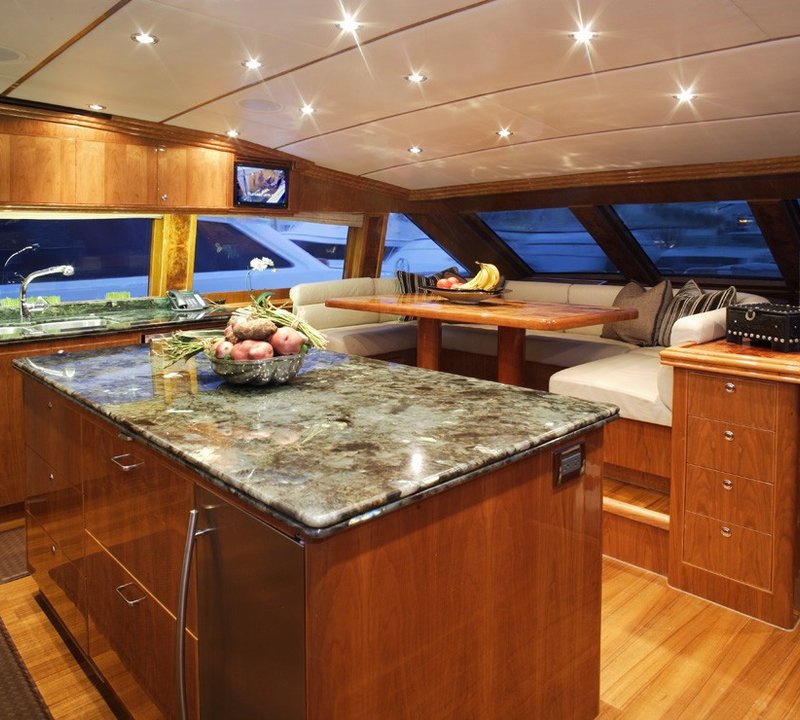 The 30m Yacht LA DOLCE VITA
