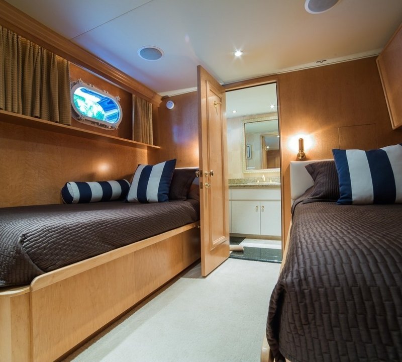 The 30m Yacht LADY LEX