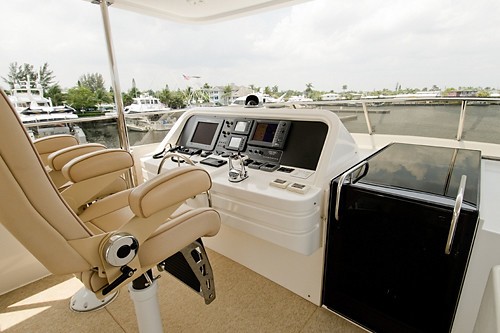 The 30m Yacht LIMITLESS