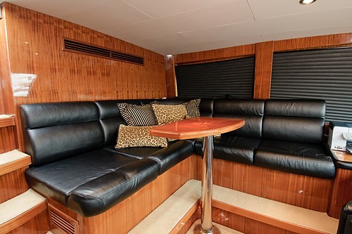 The 30m Yacht LIMITLESS