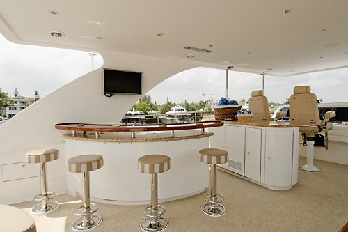 The 30m Yacht LIMITLESS