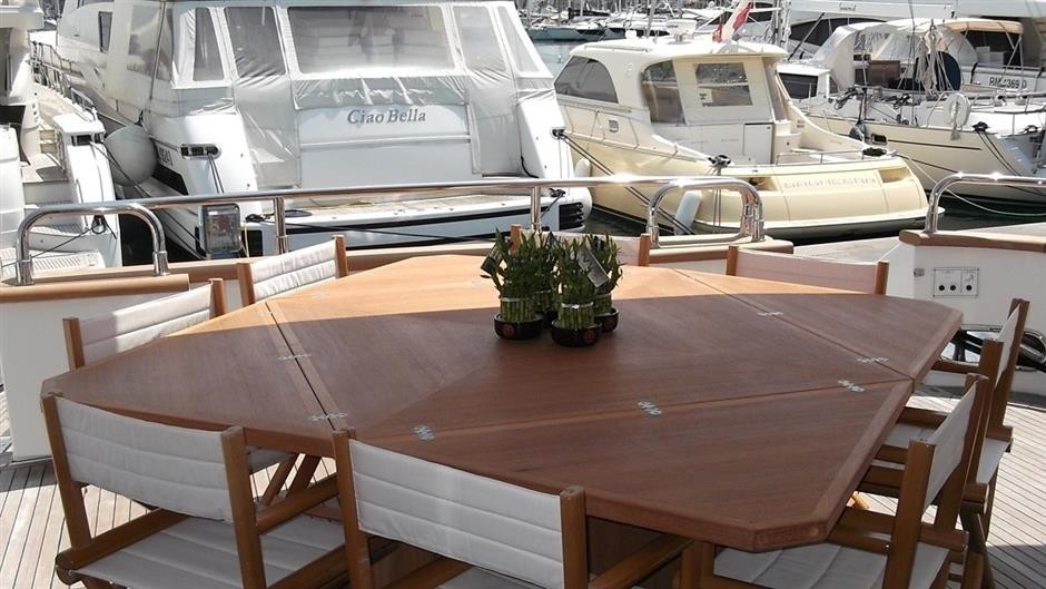 The 30m Yacht MARTINA