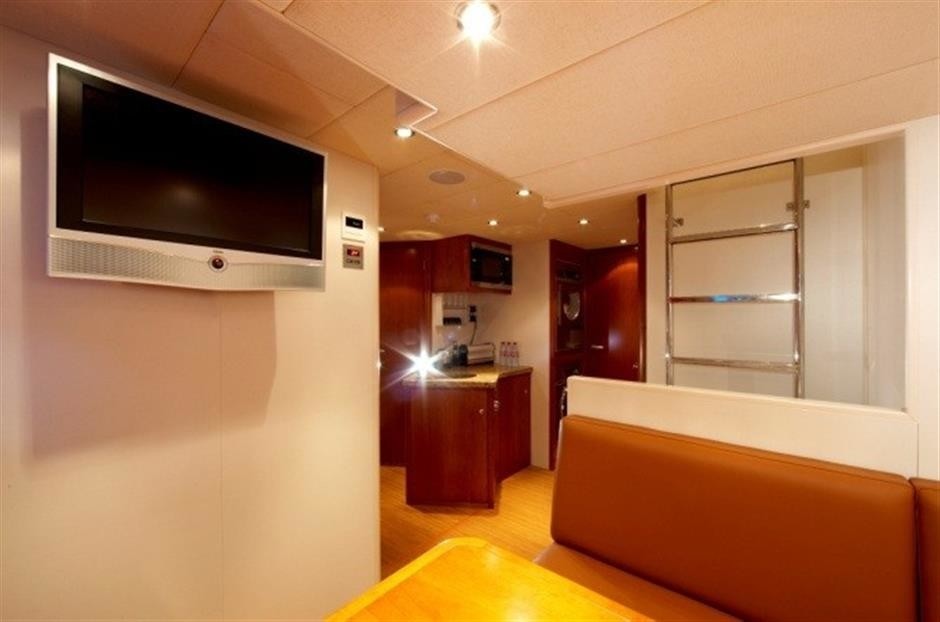 The 30m Yacht MAXIMUS