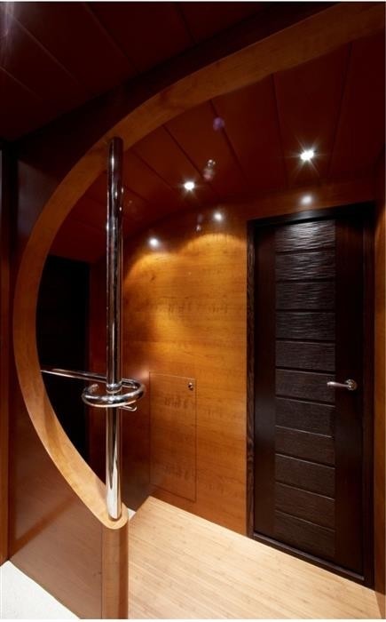 The 30m Yacht MAXIMUS