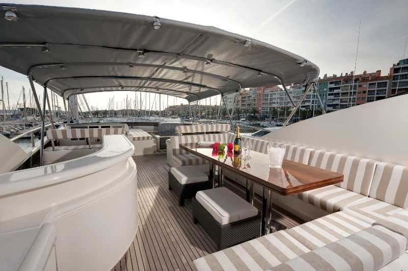 The 30m Yacht MAYAMA