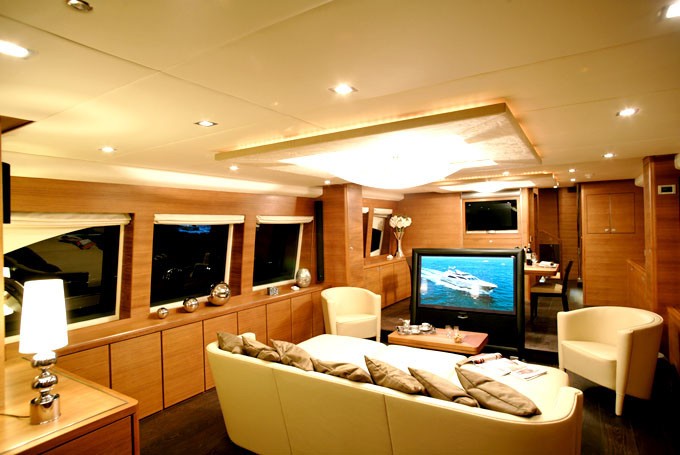 The 30m Yacht MAYAMA