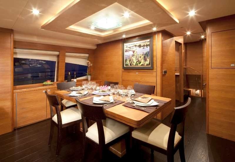 The 30m Yacht MAYAMA