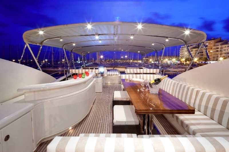 The 30m Yacht MAYAMA