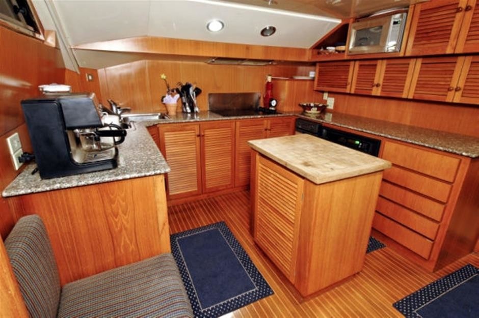 The 30m Yacht MERCEDES