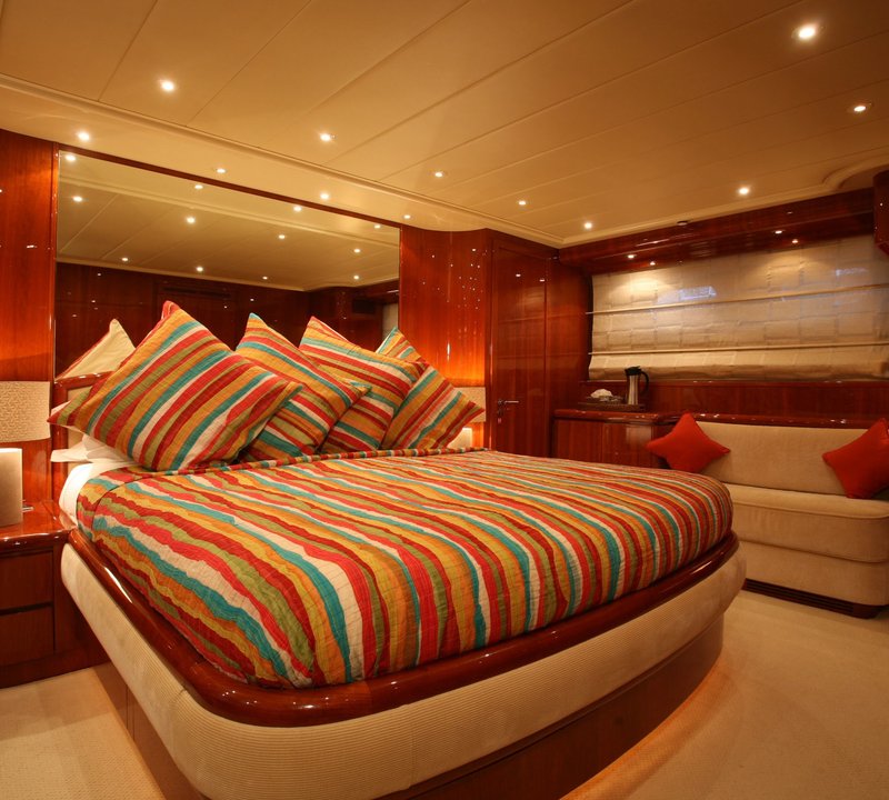 The 30m Yacht POWDERMONKEY OF LONDON