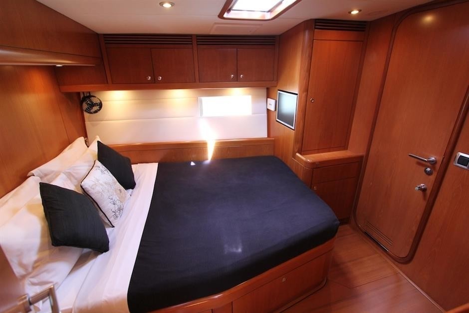 The 30m Yacht RAPTURE
