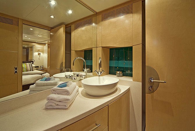 The 30m Yacht SALU