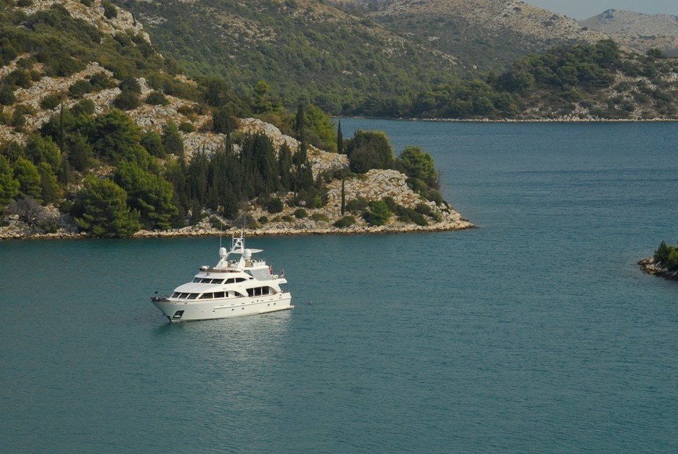The 30m Yacht SALU