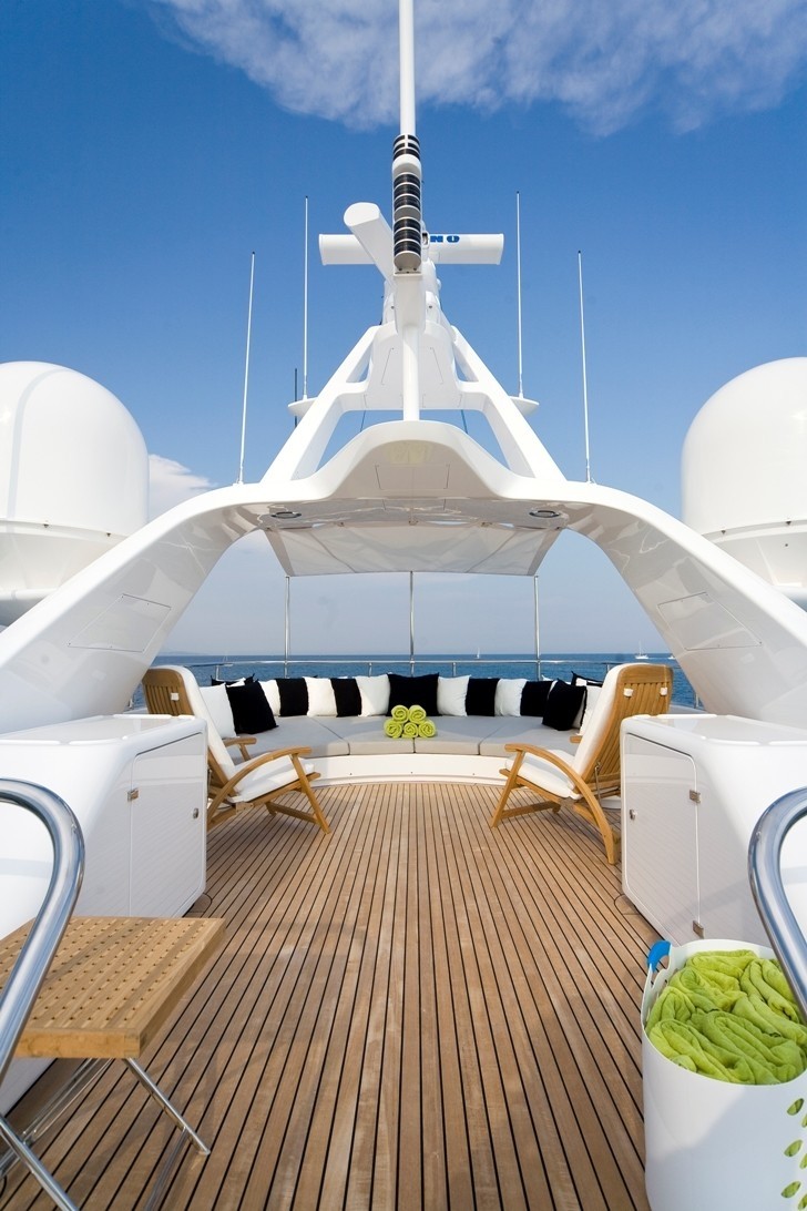 The 30m Yacht SALU