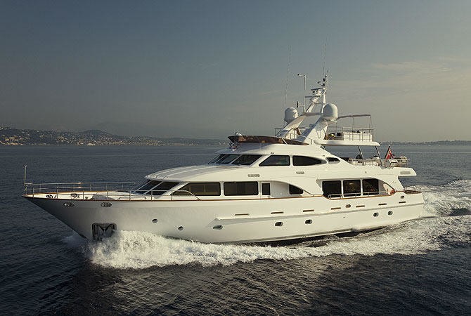 The 30m Yacht SALU