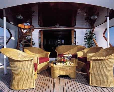 The 30m Yacht SPREZZATURA