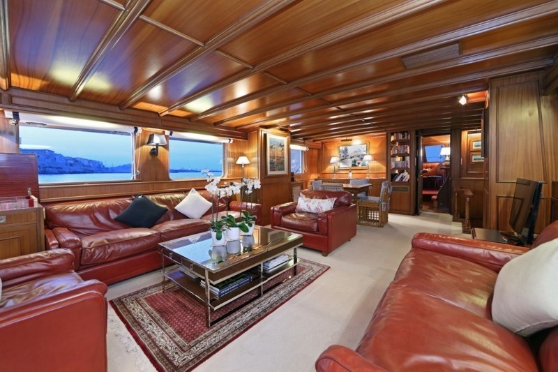The 30m Yacht SPREZZATURA