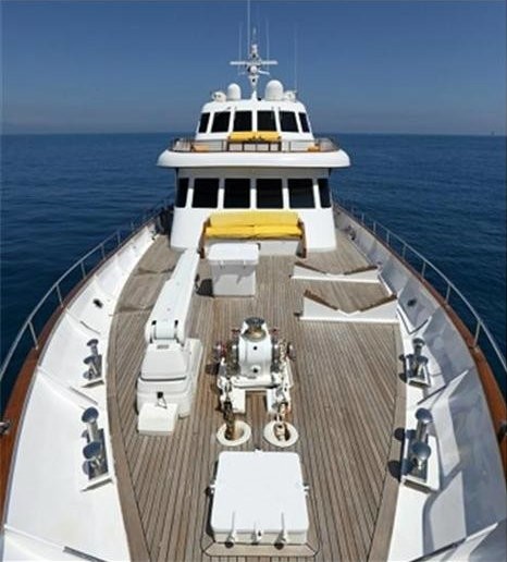 The 30m Yacht SPREZZATURA