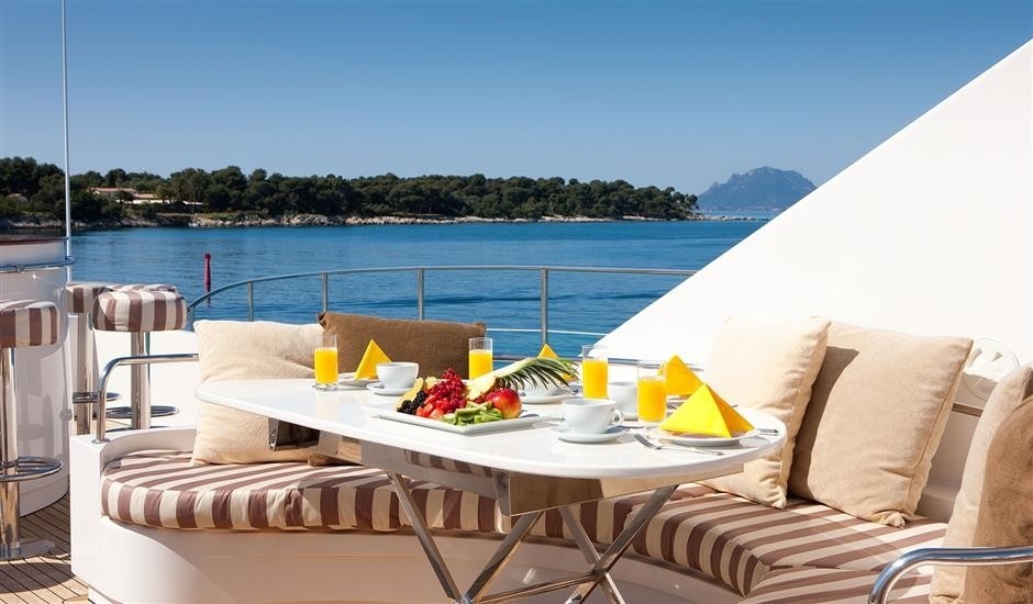 The 30m Yacht SUPERTOY