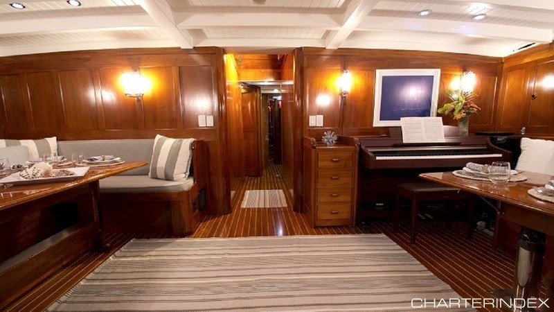 The 31m Yacht EROS