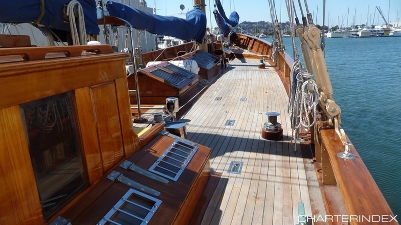 The 31m Yacht EROS