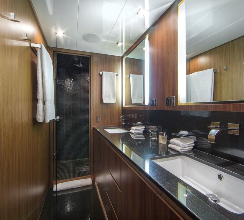 The 31m Yacht RG512