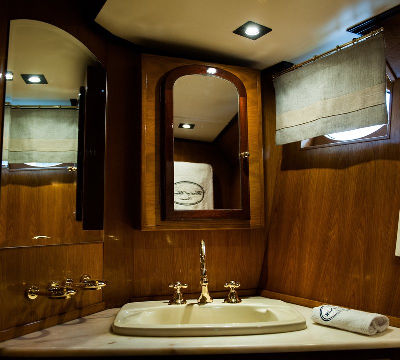 The 31m Yacht WIND OF CHANGE