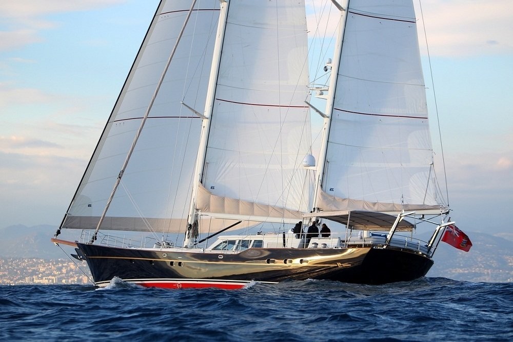 The 32m Yacht KESTREL
