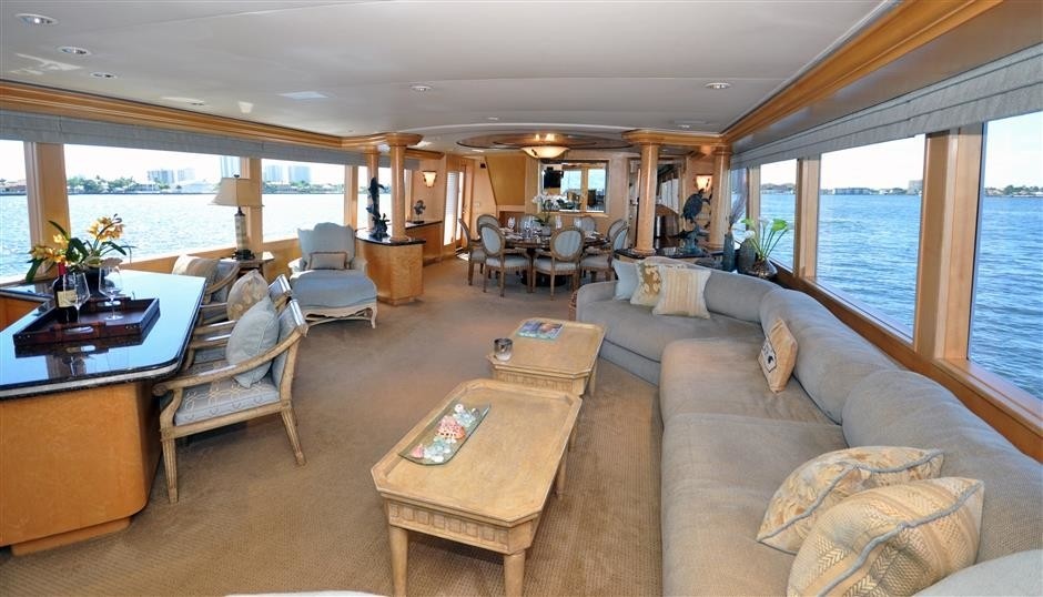 The 32m Yacht LUCKY STARS