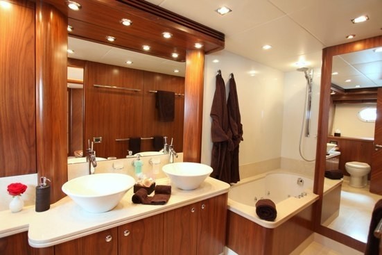 The 32m Yacht MOLIVER