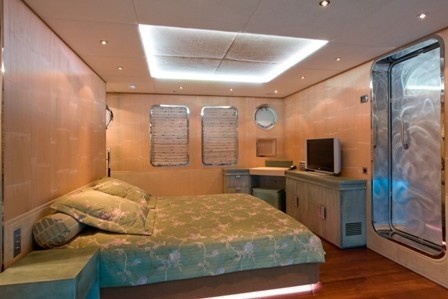 The 32m Yacht PAOLYRE