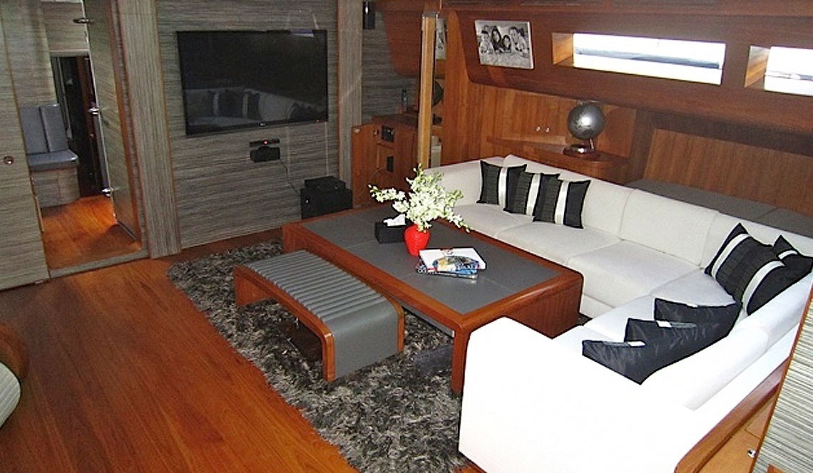 The 32m Yacht SILVER LINING