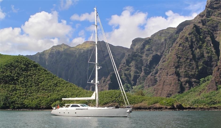 The 32m Yacht SILVER LINING