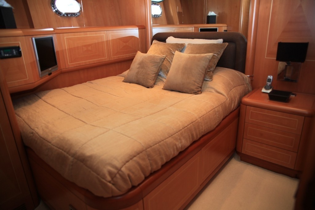 The 32m Yacht THE STORM 1