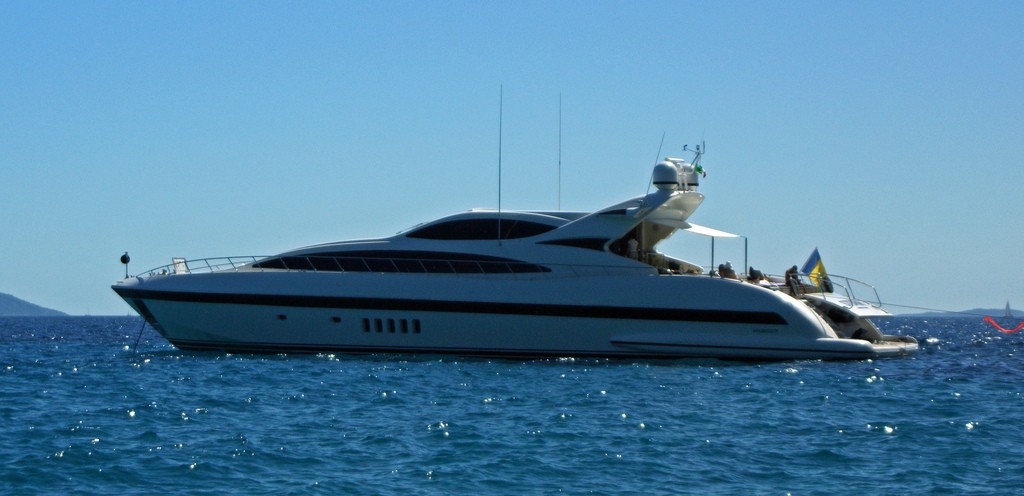 The 32m Yacht THE STORM 1