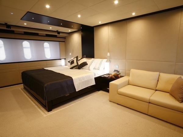 The 33m Yacht GRACE KELLY