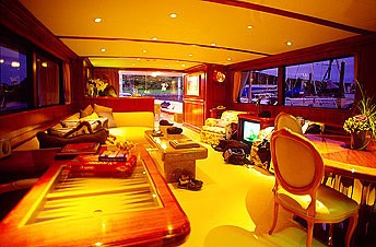 The 33m Yacht HUNTRESS